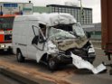 VU Transporter Lkw Zoobruecke Rich Koeln    P18